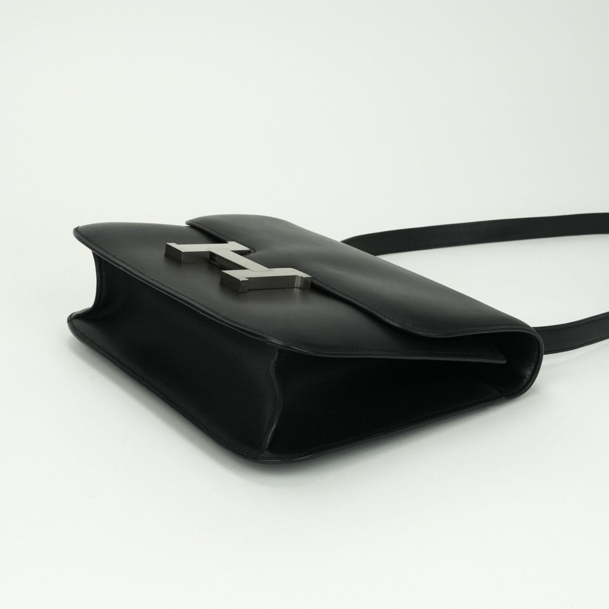 Hermes Constance 25 Shoulder Bag Chamonix Noir Black Silver Box Calf Barenia — view 4