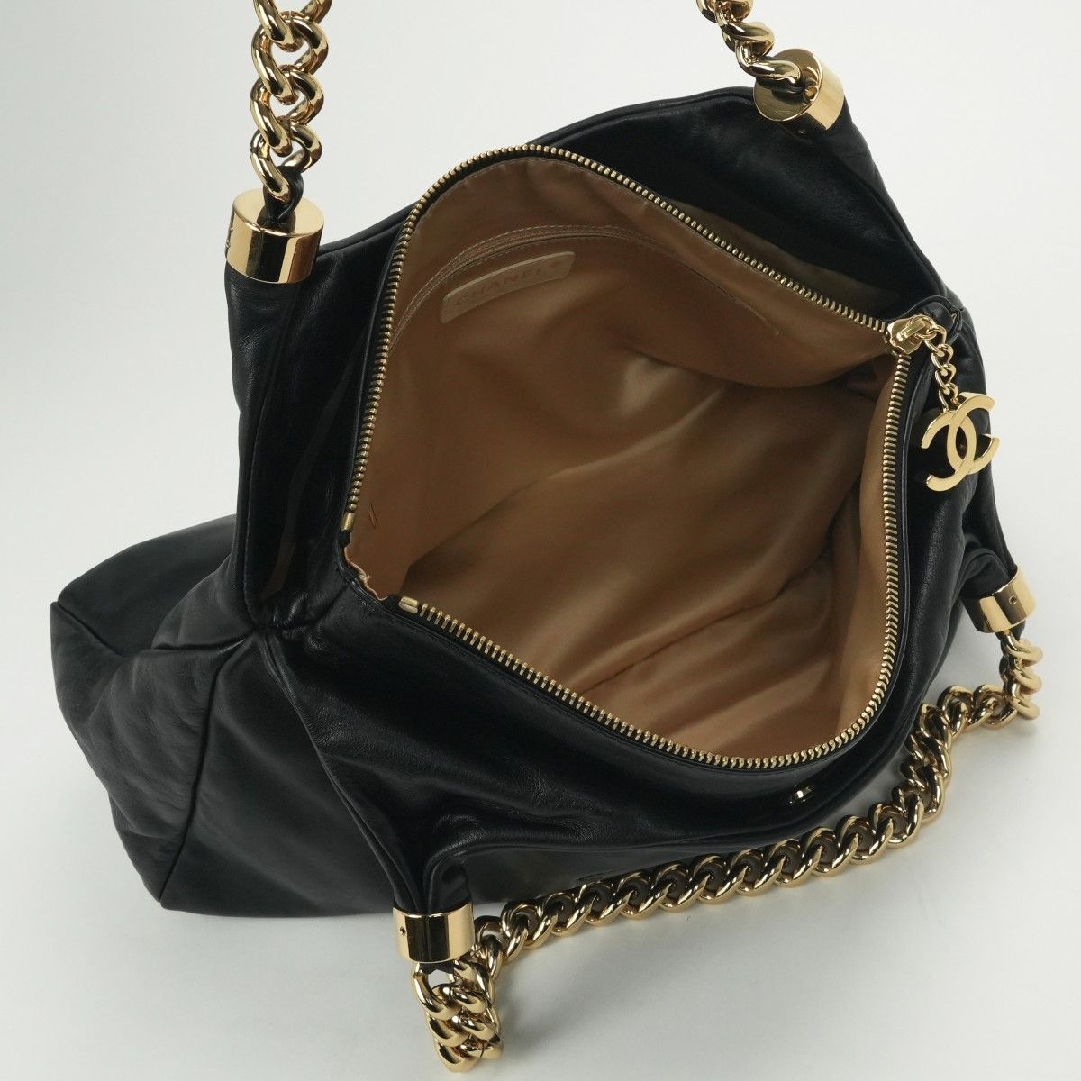 Chanel Tote Shoulder Bag Lambskin Noir Black Gold Chain Bag Big CC Logo Jumbo — view 9
