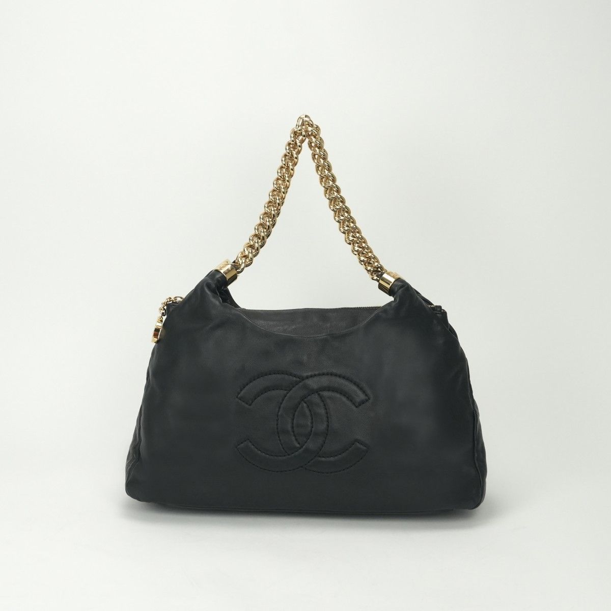 Chanel Tote Shoulder Bag Lambskin Noir Black Gold Chain Bag Big CC Logo Jumbo