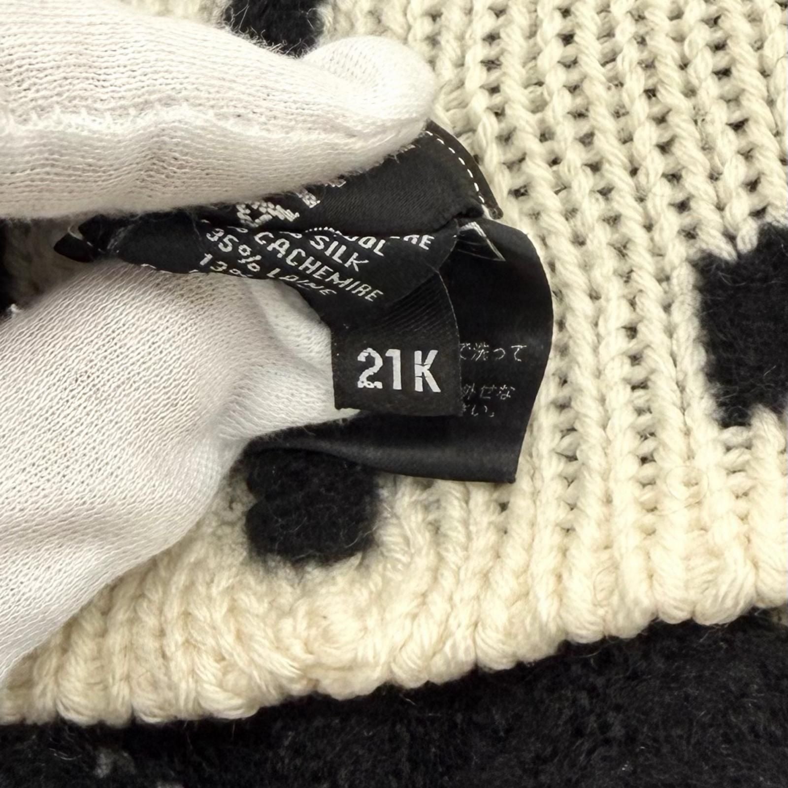Chanel 21k Cashmere Silk Blend Logo — view 8