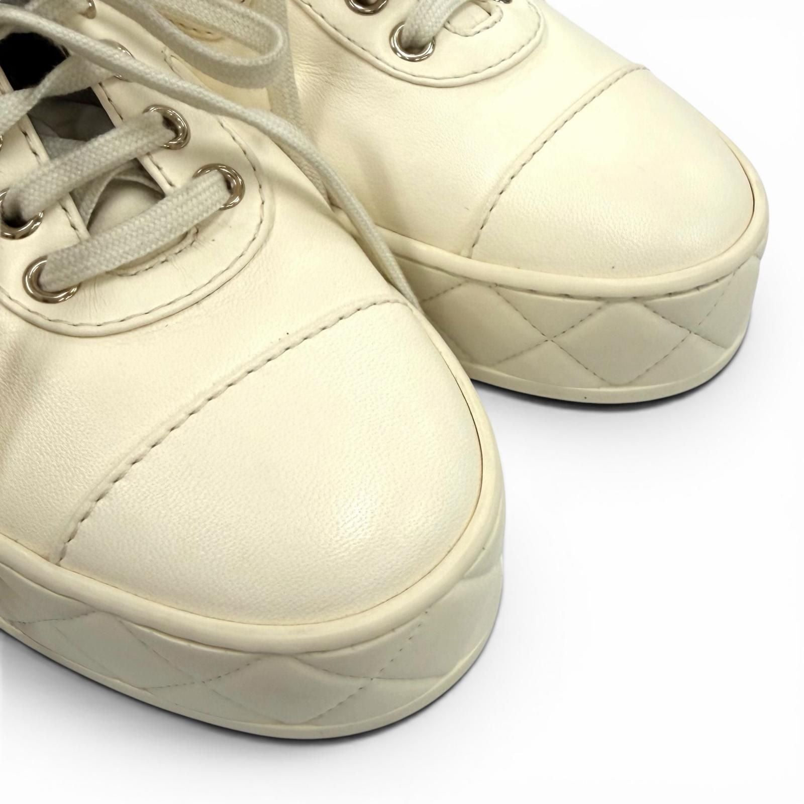 Chanel Logo with CC Lace Up Leather Sneakers Ivory Black — view 7