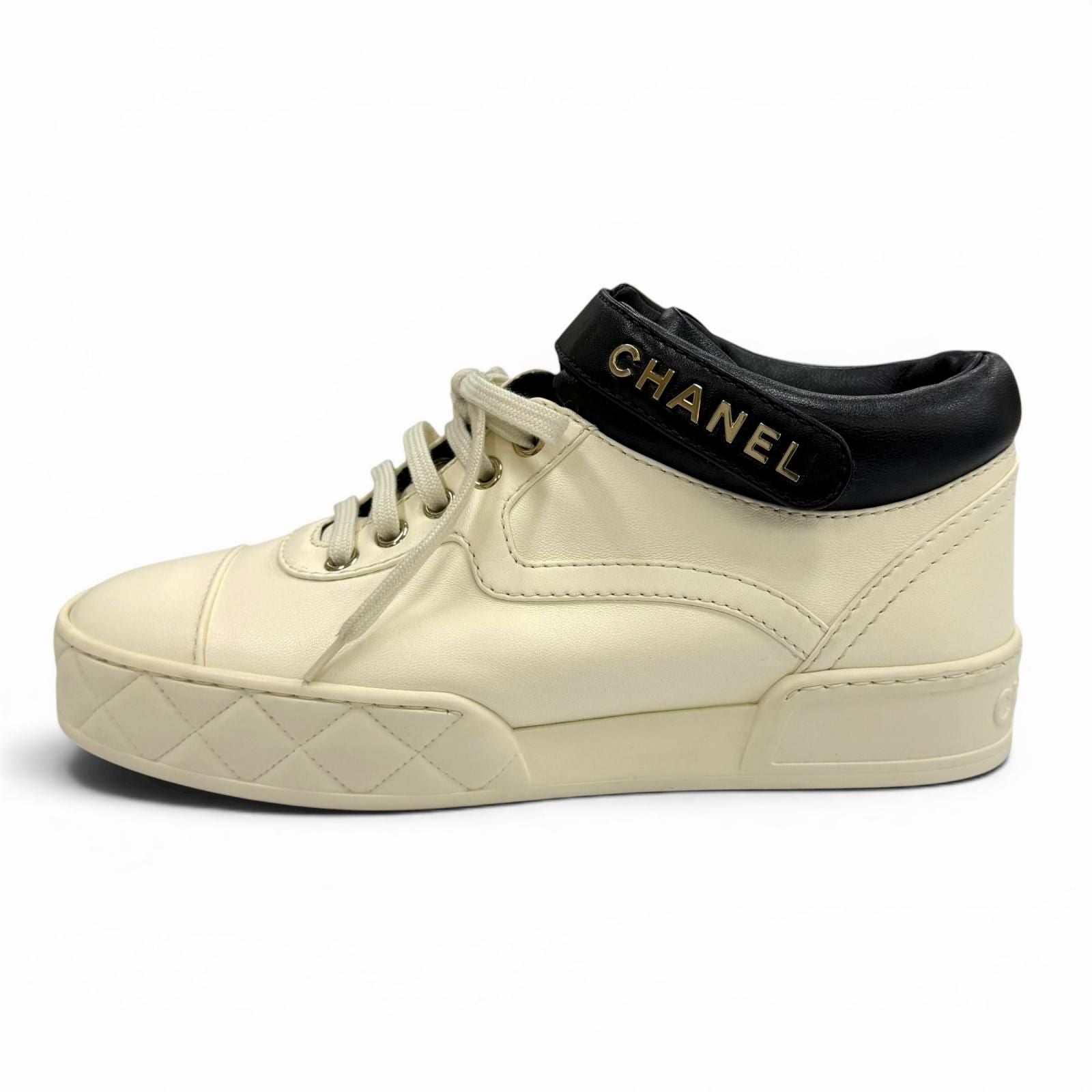 Chanel Logo with CC Lace Up Leather Sneakers Ivory Black — view 4