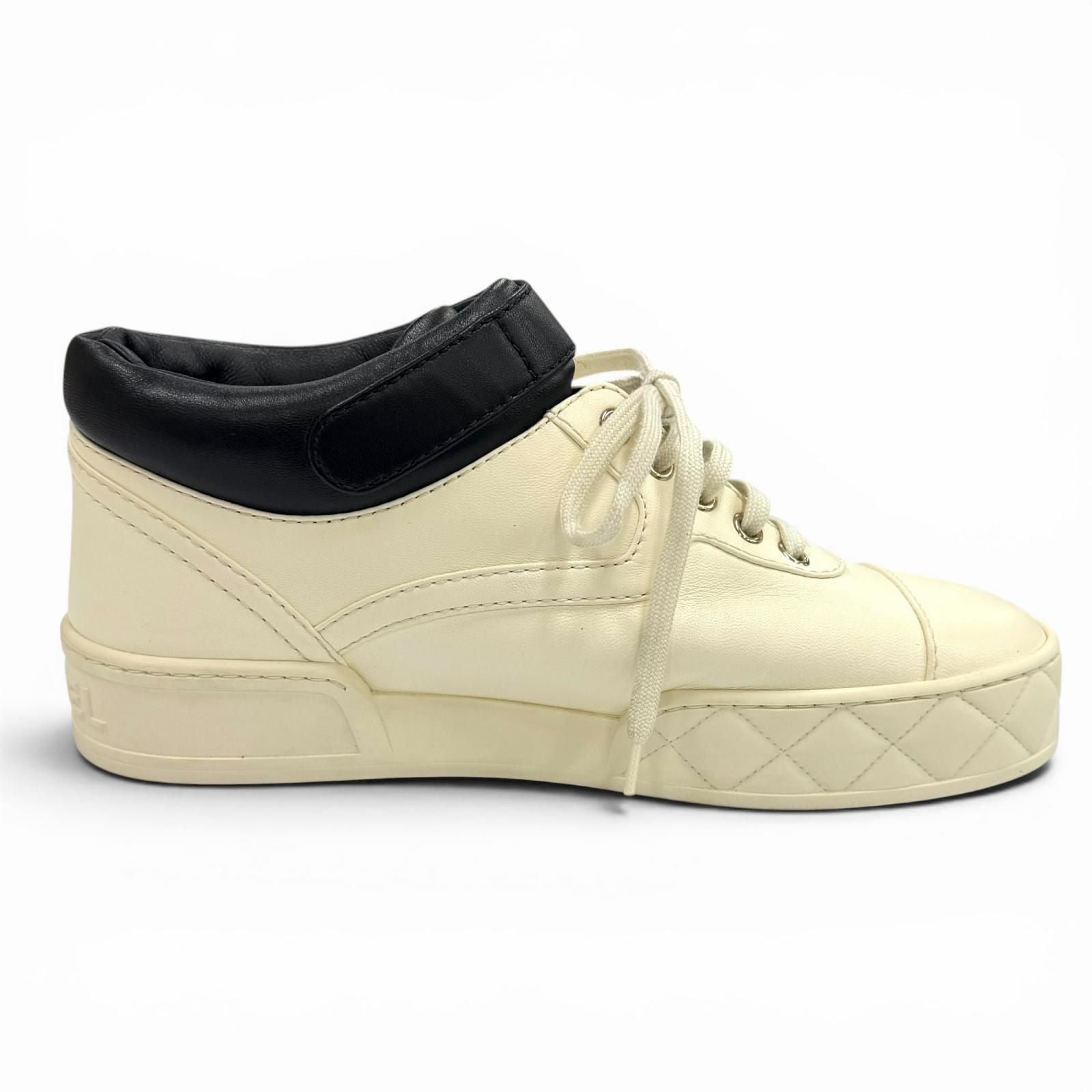 Chanel Logo with CC Lace Up Leather Sneakers Ivory Black — view 5