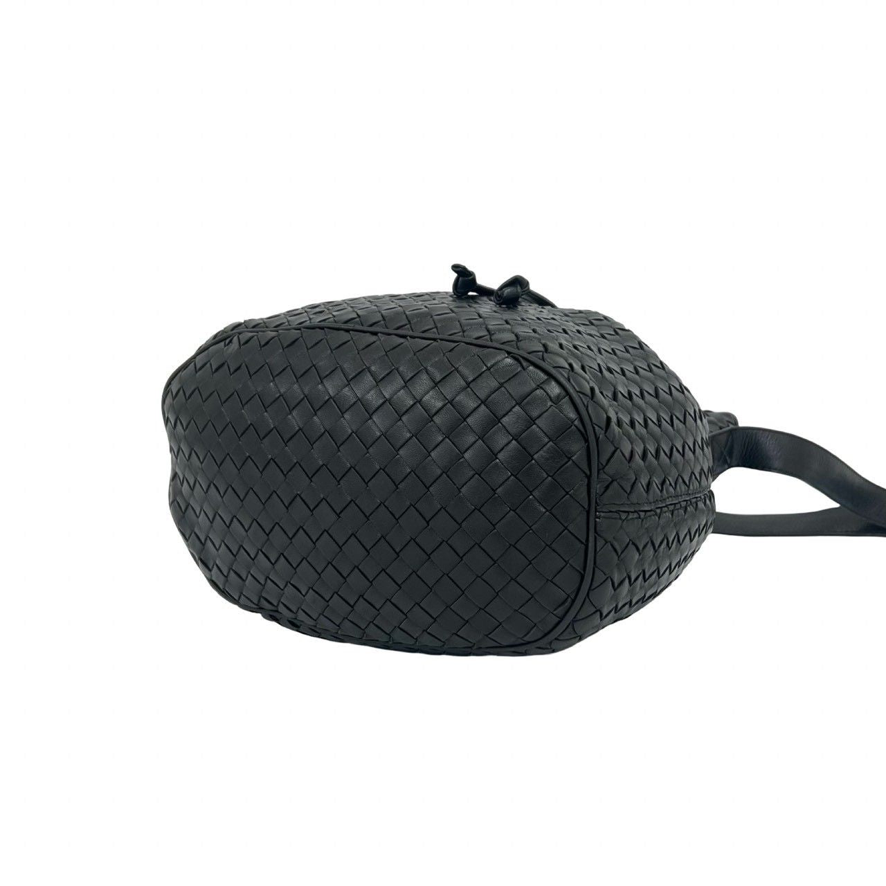 Bottega Veneta Intrecciato Leather Drawstring Shoulder Bag Cross Black — view 8