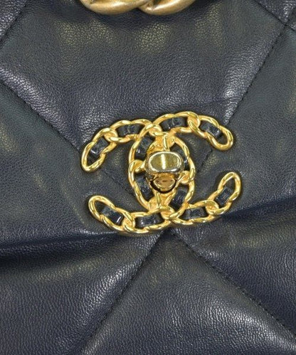 Chanel Shoulder Bag Navy — view 9