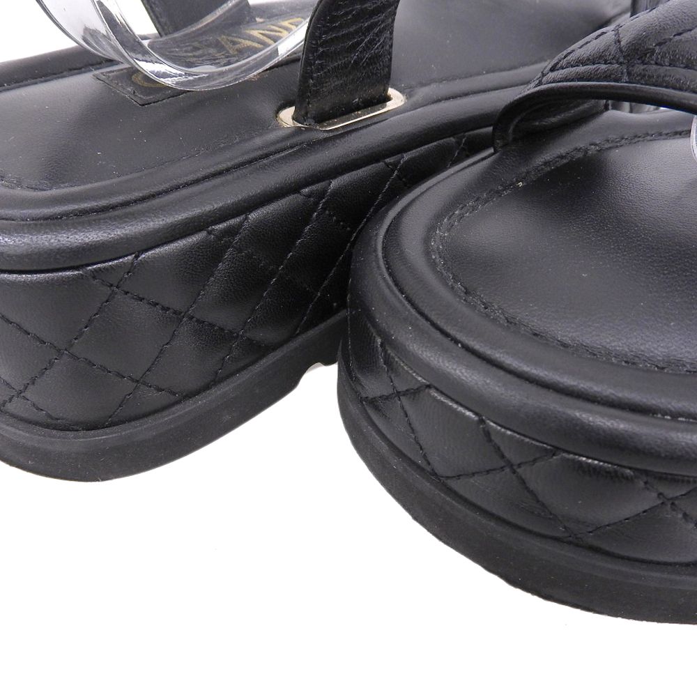 Chanel Metiers D'art Collection Leather CC Logo Quilted Flat Form Velcro — view 4