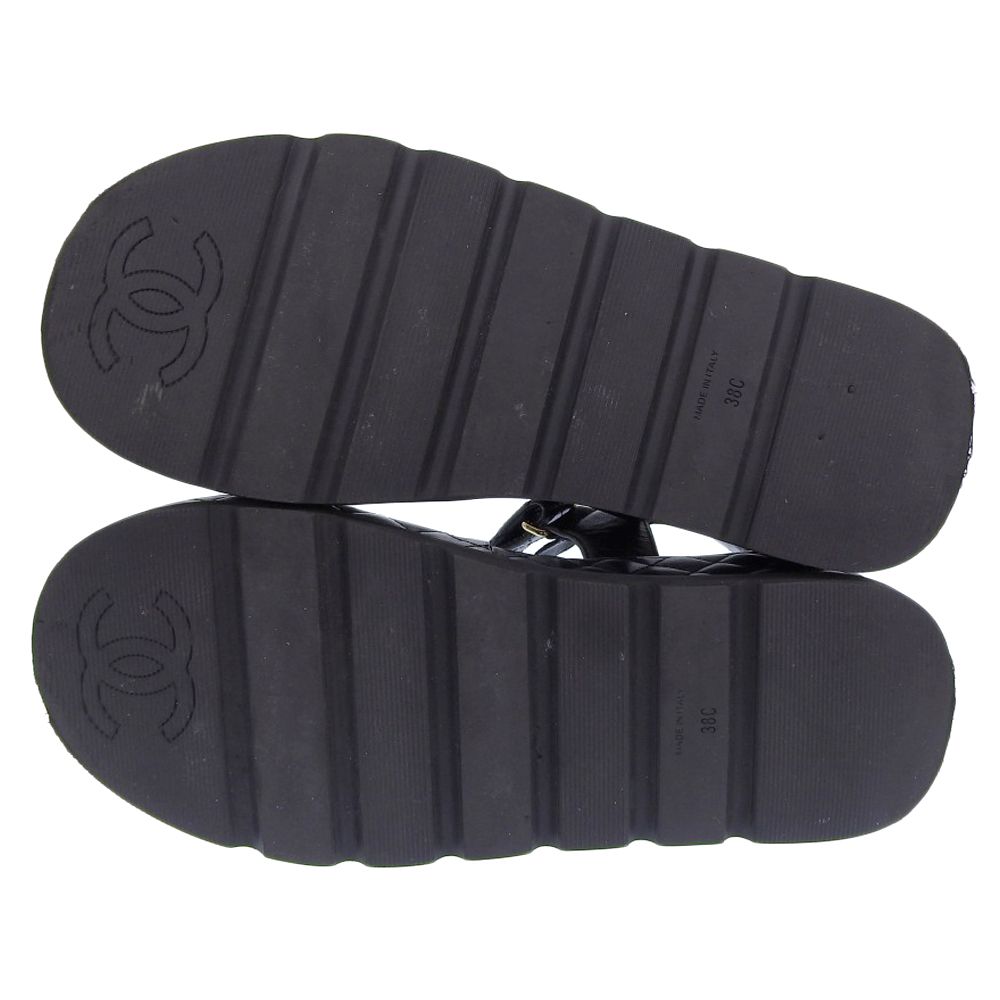 Chanel Metiers D'art Collection Leather CC Logo Quilted Flat Form Velcro — view 2