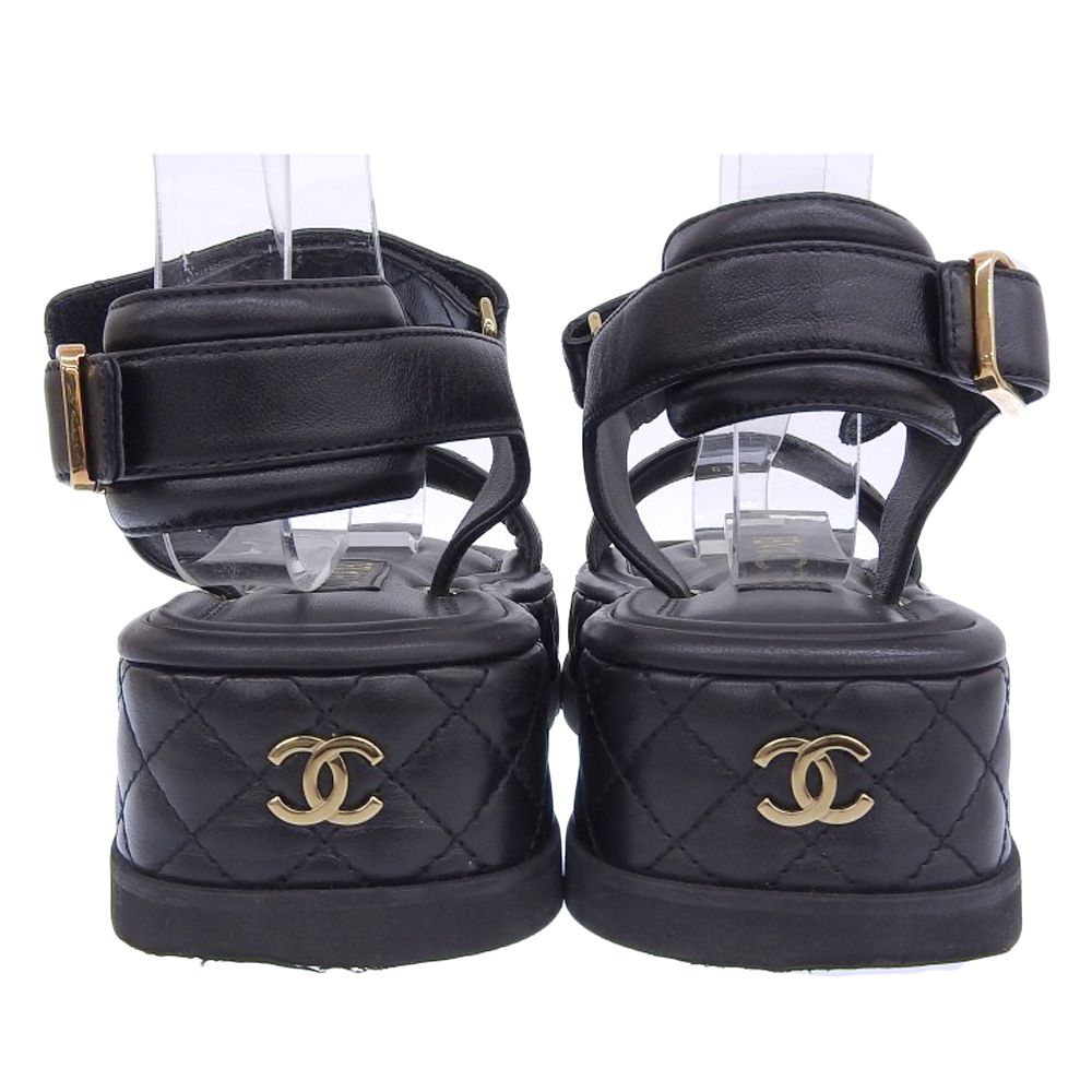 Chanel Metiers D'art Collection Leather CC Logo Quilted Flat Form Velcro — view 5