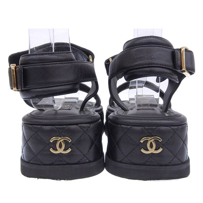 Chanel Metiers D'art Collection Leather CC Logo Quilted Flat Form Velcro — view 5