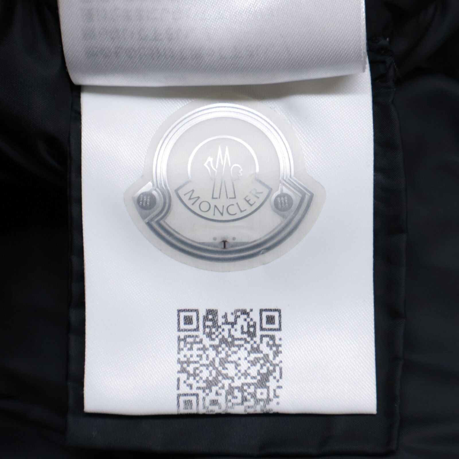 Moncler Duberran Hooded Down Jacket 00 — view 9
