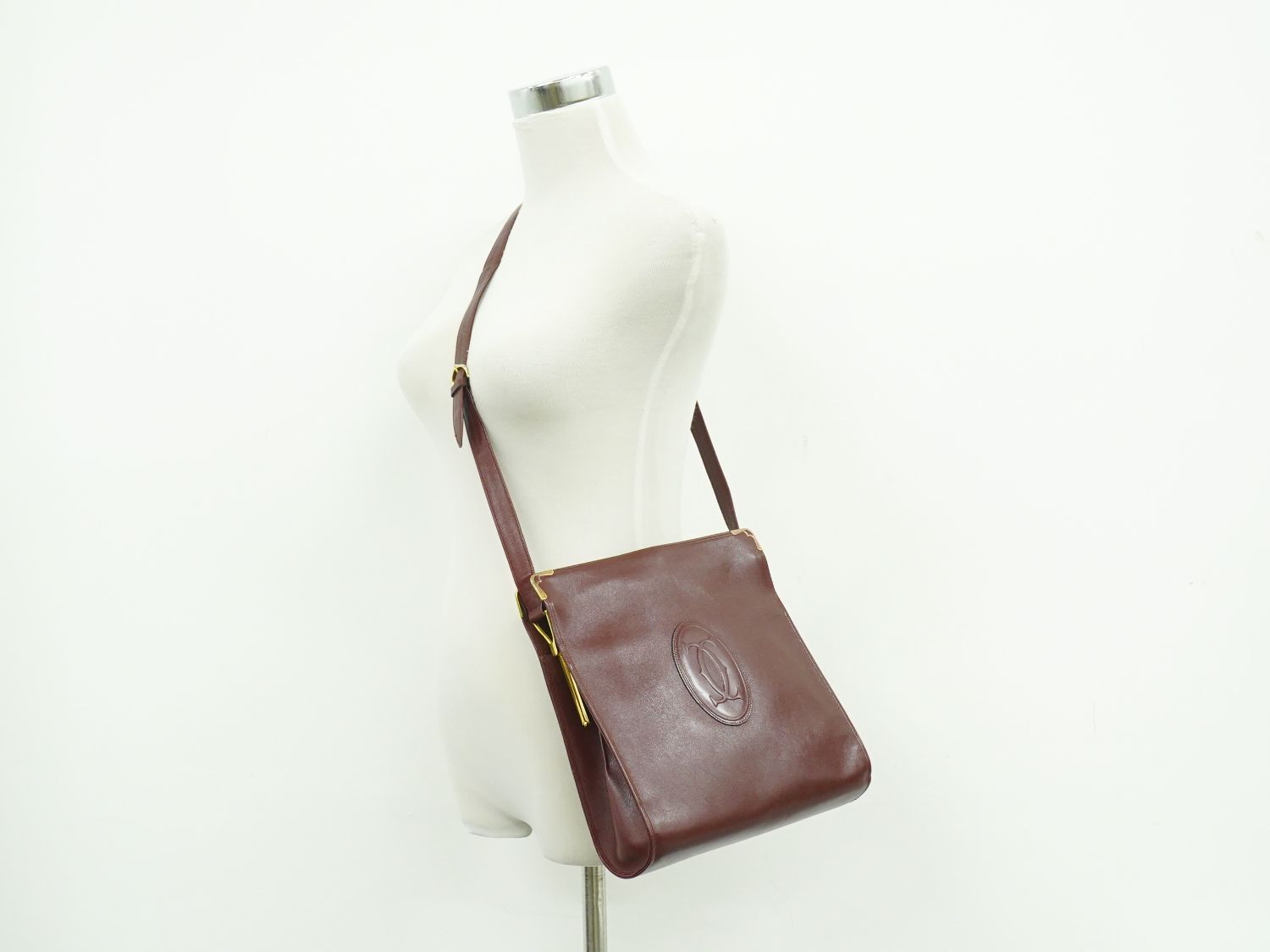 Cartier Must Line Shoulder Bag Leather Bordeaux — view 5