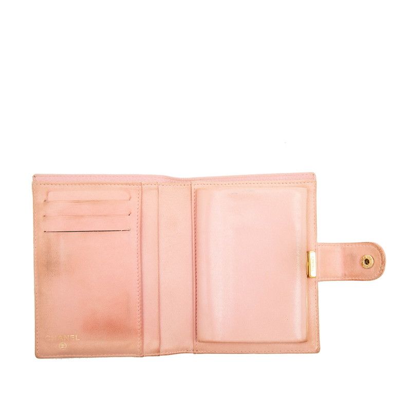 Chanel CC Logo Bifold Wallet Pink Caviar Leather — view 4