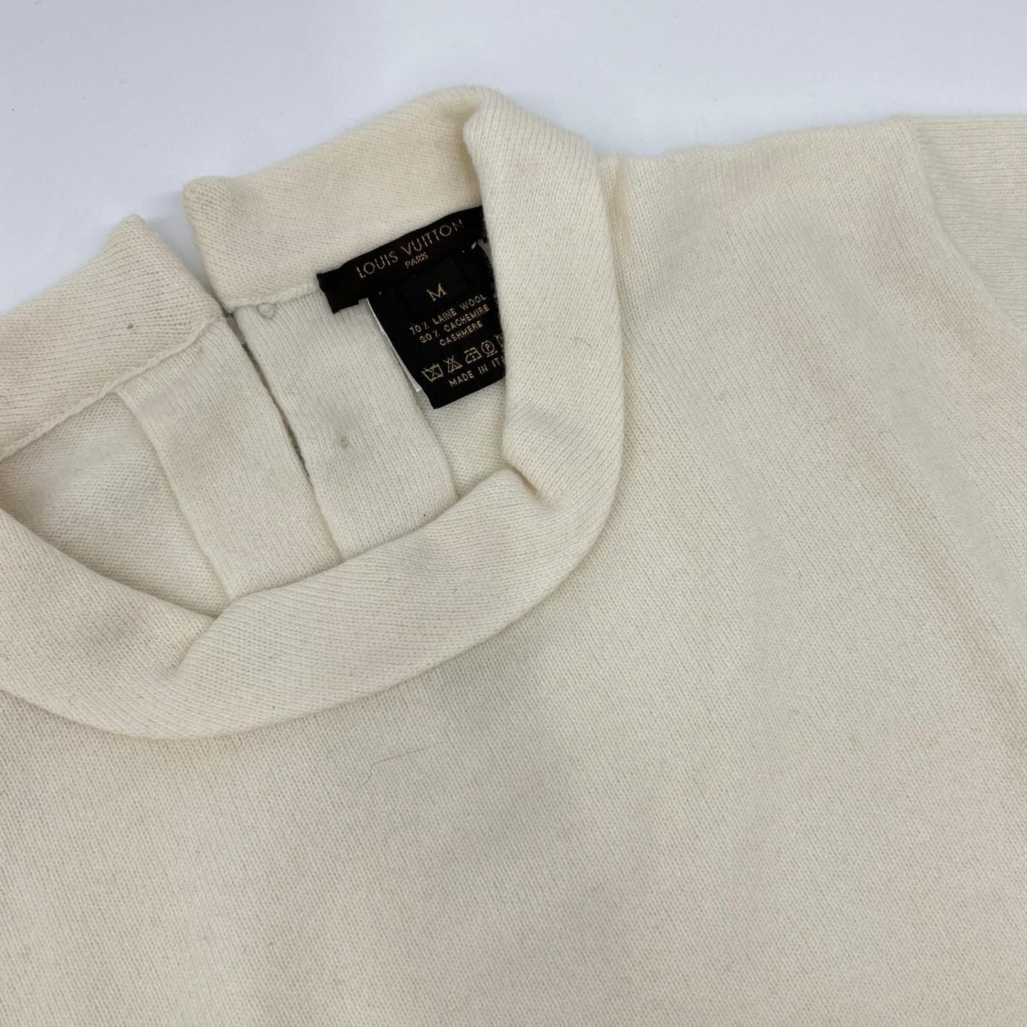 Louis Vuitton White Wool Cashmere Back Button Short Sleeve Knit Sweater — view 6