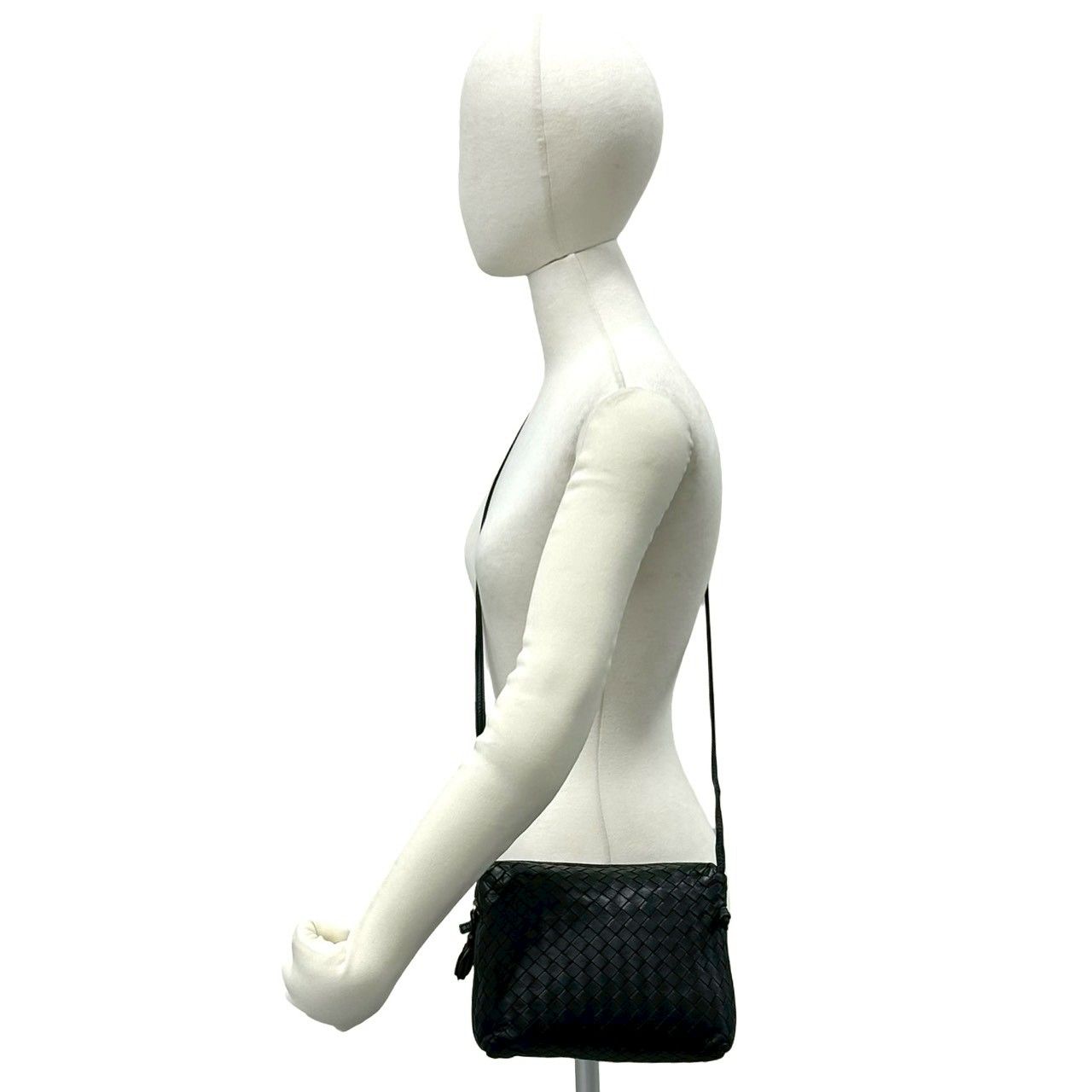 Bottega Veneta Intrecciato Leather Mini Shoulder Bag Pochette Crossbody Black — view 2