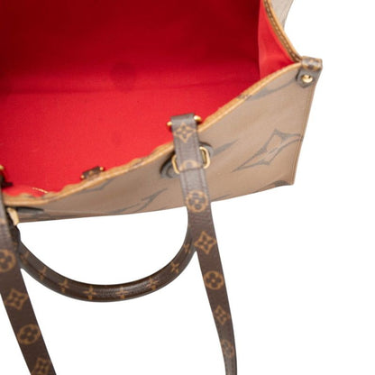 Louis Vuitton Monogram Giant Reverse On The Go MM 2-Way Shoulder Bag Brown — view 4