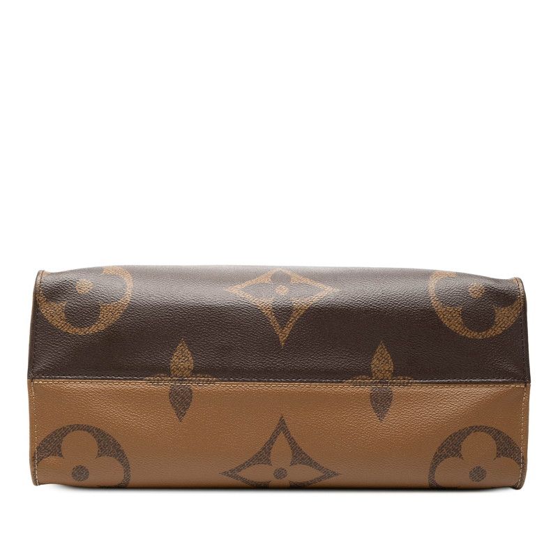 Louis Vuitton Monogram Giant Reverse On The Go MM 2-Way Shoulder Bag Brown — view 3