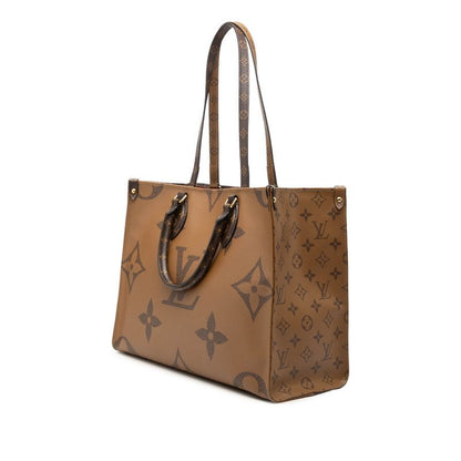 Louis Vuitton Monogram Giant Reverse On The Go MM 2-Way Shoulder Bag Brown — view 2