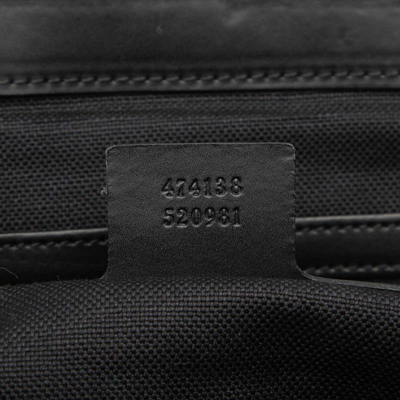 Gucci GG Supreme Shoulder Bag Black Gray Leather — view 6