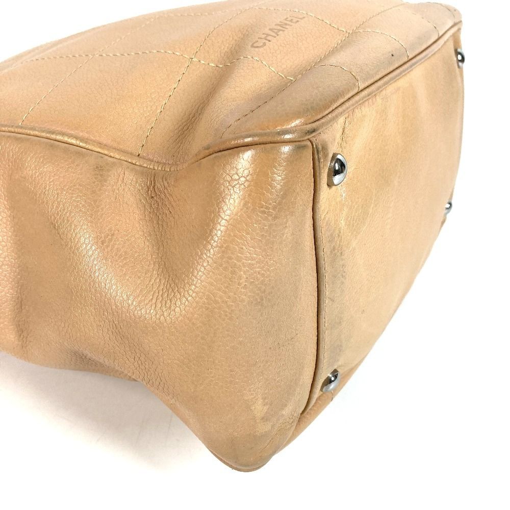 Chanel Shoulder Bag Choco Bar CC Logo Caviar Leather Beige — view 5