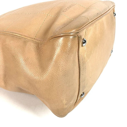 Chanel Shoulder Bag Choco Bar CC Logo Caviar Leather Beige — view 5