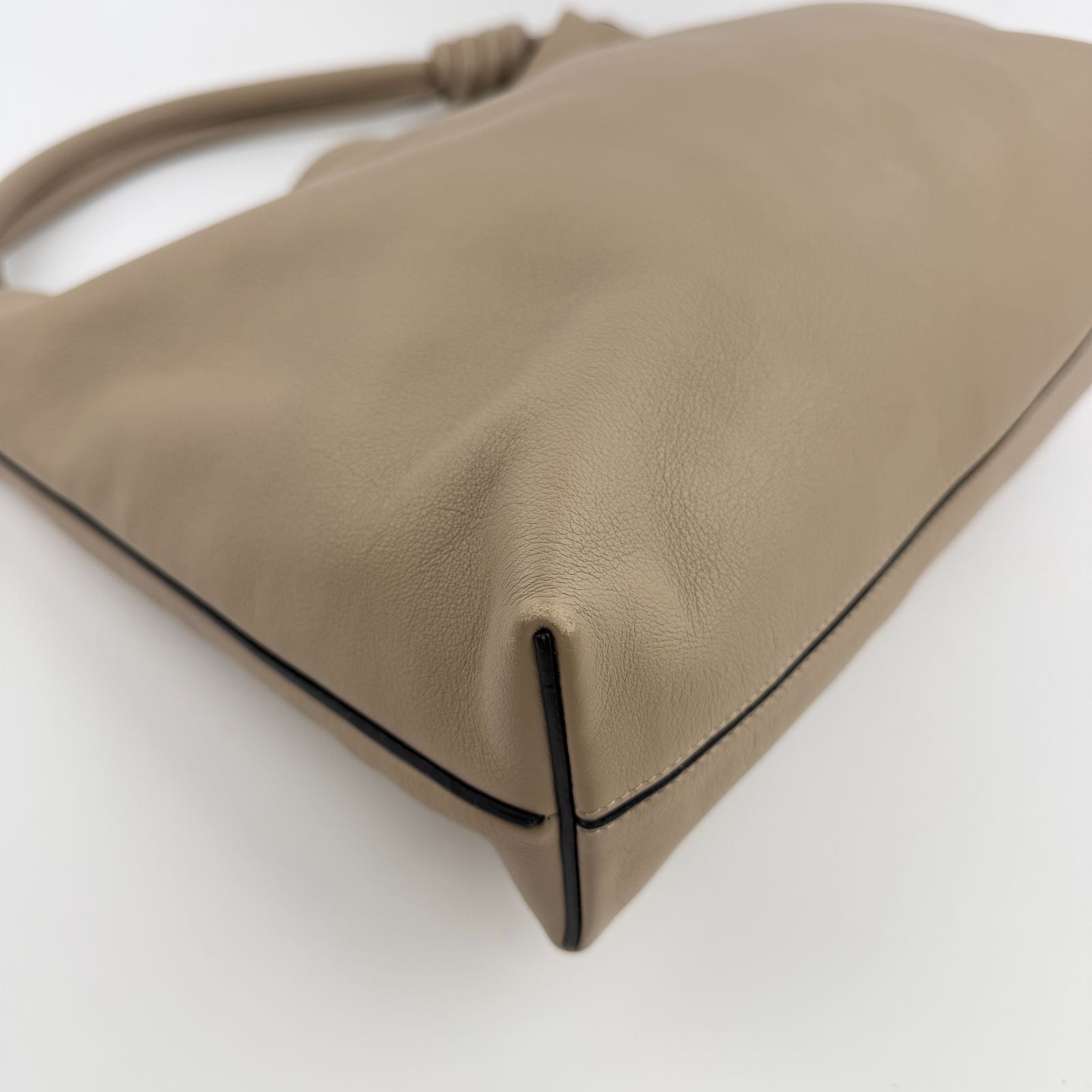 Loewe Anagram Flamenco Hobo Shoulder Bag Beige Leather Vintage — view 8