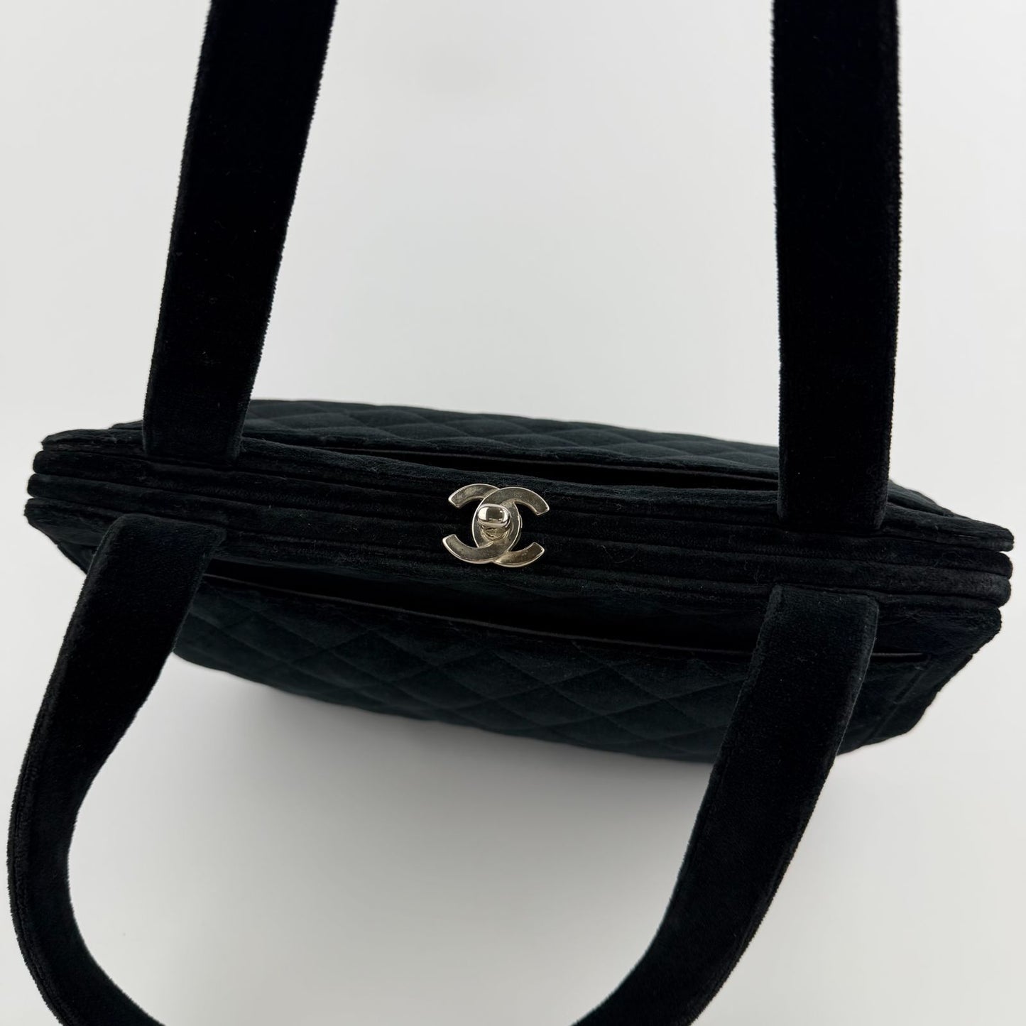 Chanel CC Logo Quilted Tote Shoulder Black Velour Vintage — view 6
