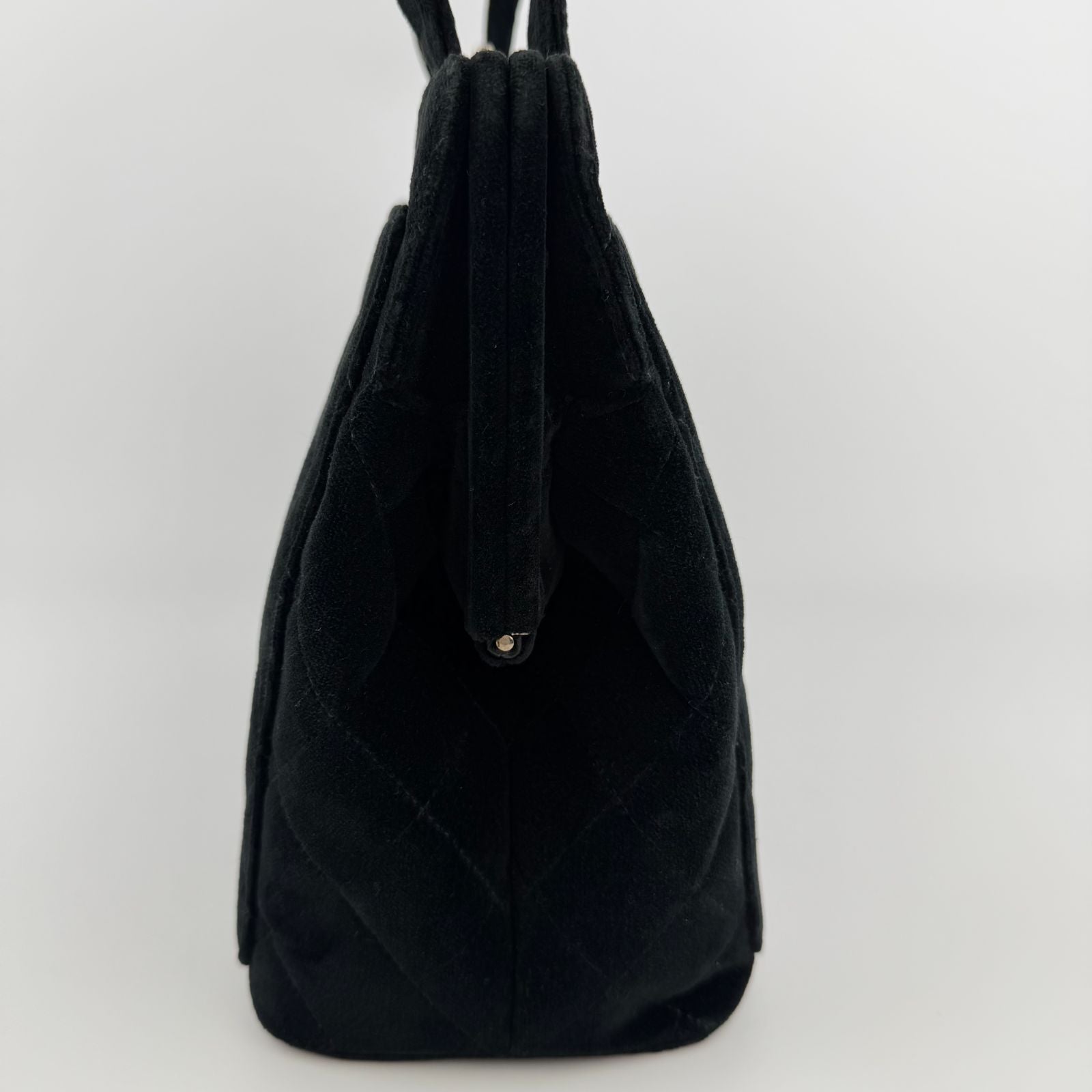 Chanel CC Logo Quilted Tote Shoulder Black Velour Vintage — view 4