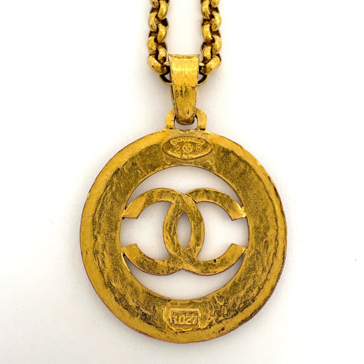 Chanel CC Logo Round Necklace Gold Plated — view 2