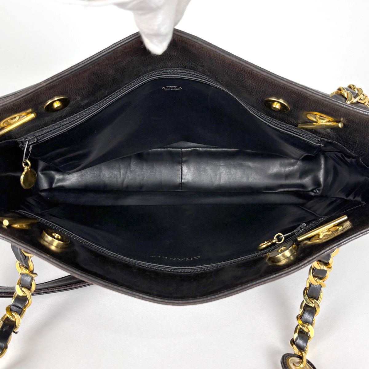 Chanel CC Logo Chain Tote Shoulder Bag Leather Black — view 9