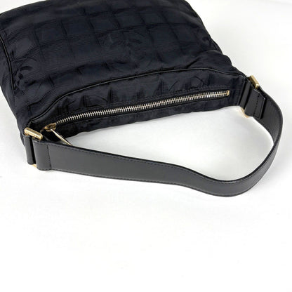 Chanel New Travel Line Shoulder Bag Nylon Jacquard Black — view 7