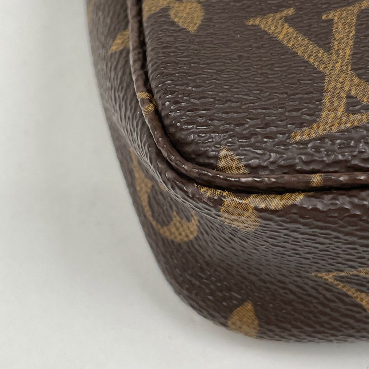 Louis Vuitton Pochette Vintage Pouch — view 3