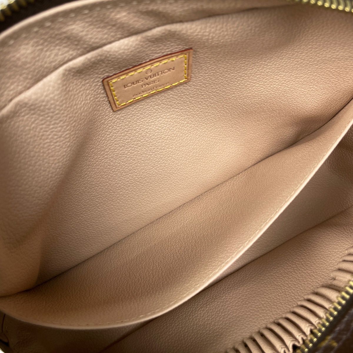 Louis Vuitton Trousse 23 Makeup Pouch Monogram Brown — view 5