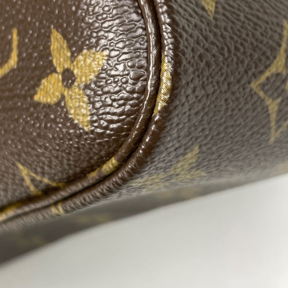 Louis Vuitton Trousse 23 Makeup Pouch Monogram Brown — view 3