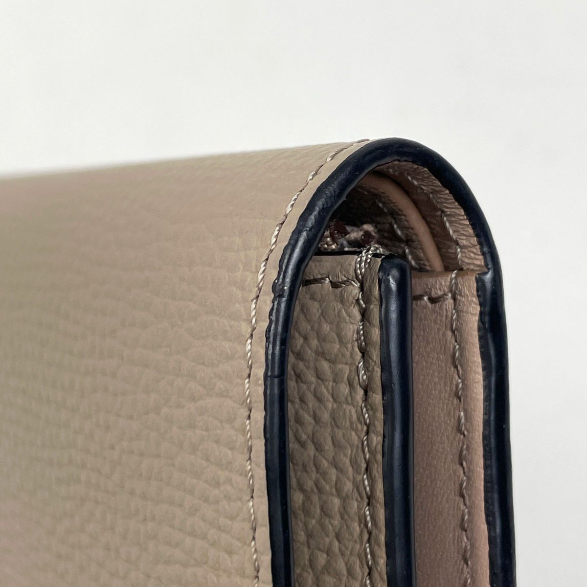Loewe Anagram Trifold Wallet Leather Beige — view 4
