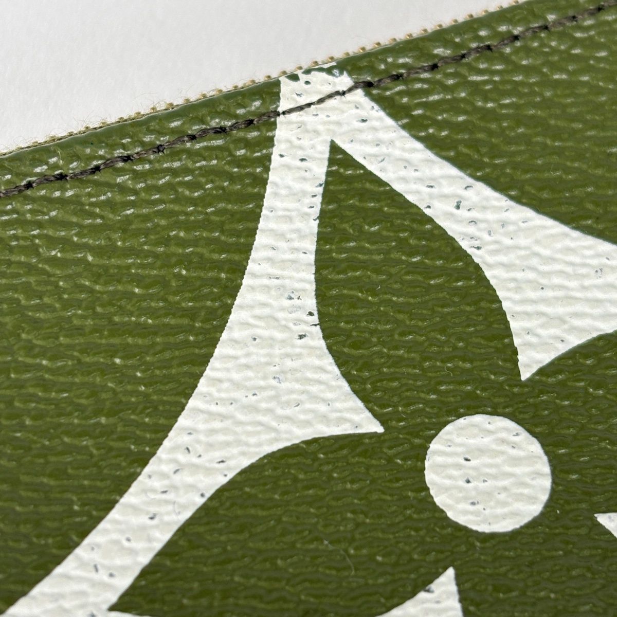 Louis Vuitton Mini Pochette Pouch Monogram Giant Khaki Beige — view 5