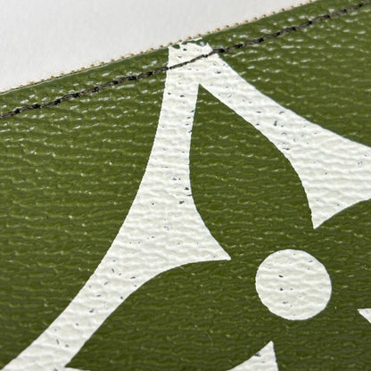 Louis Vuitton Mini Pochette Pouch Monogram Giant Khaki Beige — view 5
