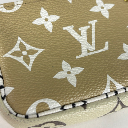 Louis Vuitton Mini Pochette Pouch Monogram Giant Khaki Beige — view 4