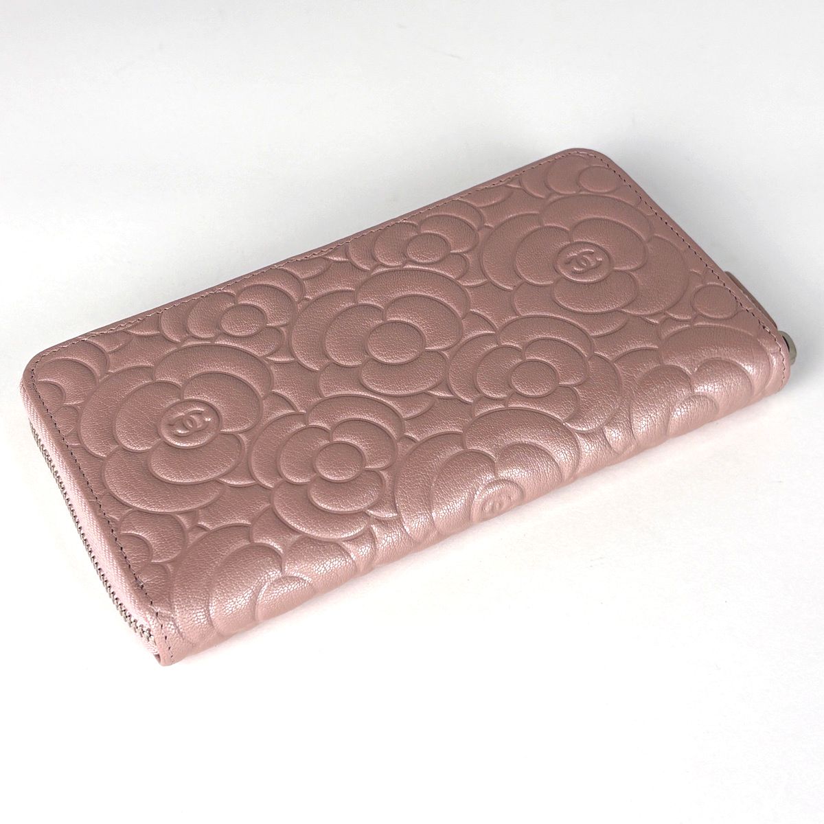 Chanel Camellia Zip Around Wallet CC Logo Leather Pink — view 2