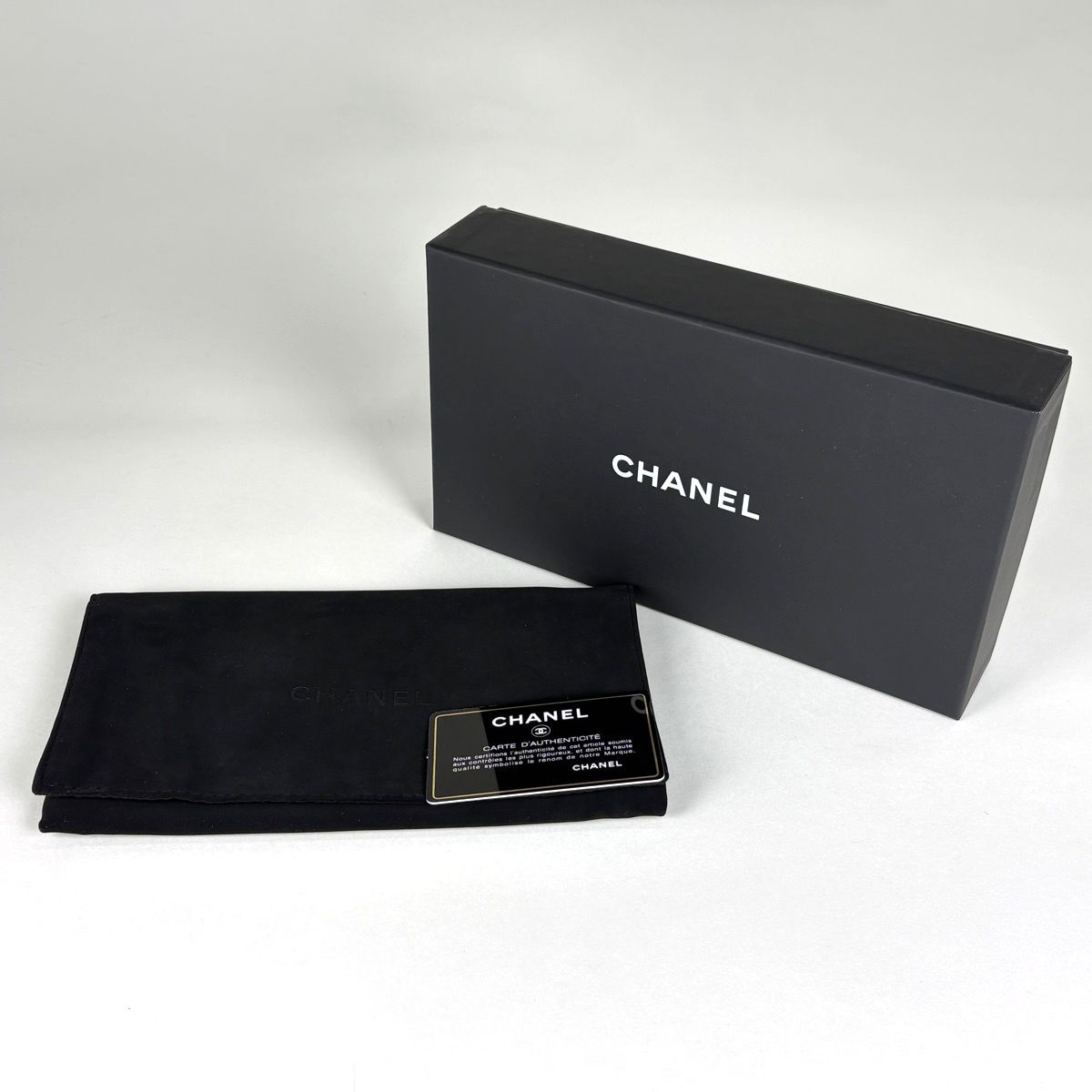 Chanel Camellia Zip Around Wallet CC Logo Leather Pink — view 8