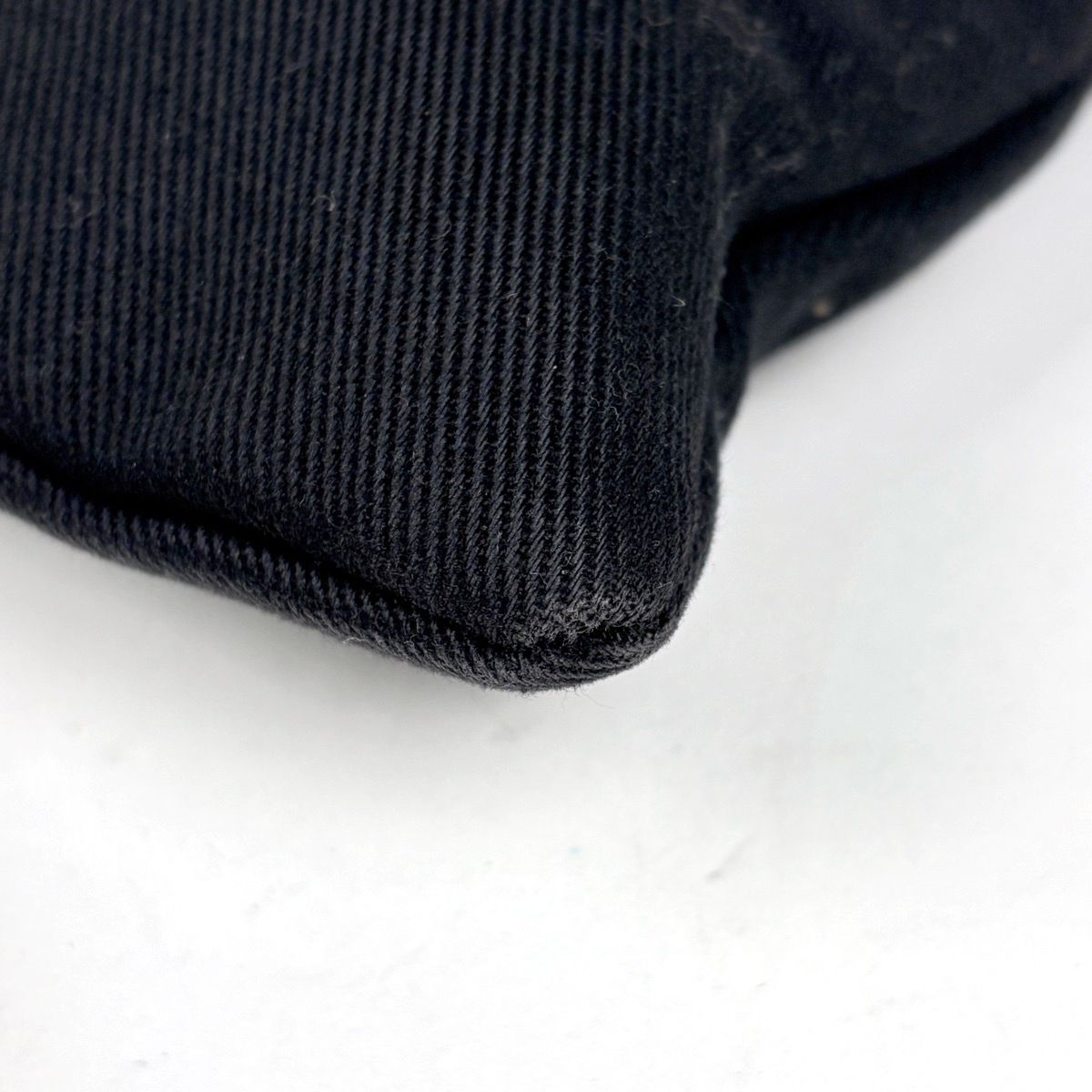 Saint Laurent Kahara Tote Canvas Black — view 3