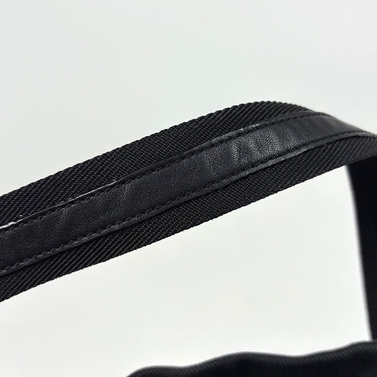 Saint Laurent Kahara Tote Canvas Black — view 6