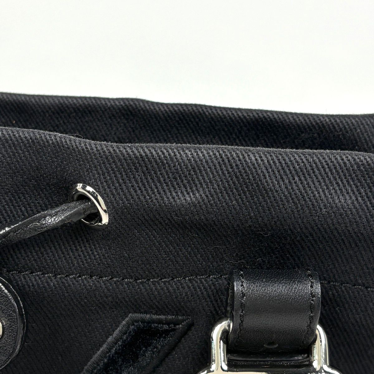 Saint Laurent Kahara Tote Canvas Black — view 5