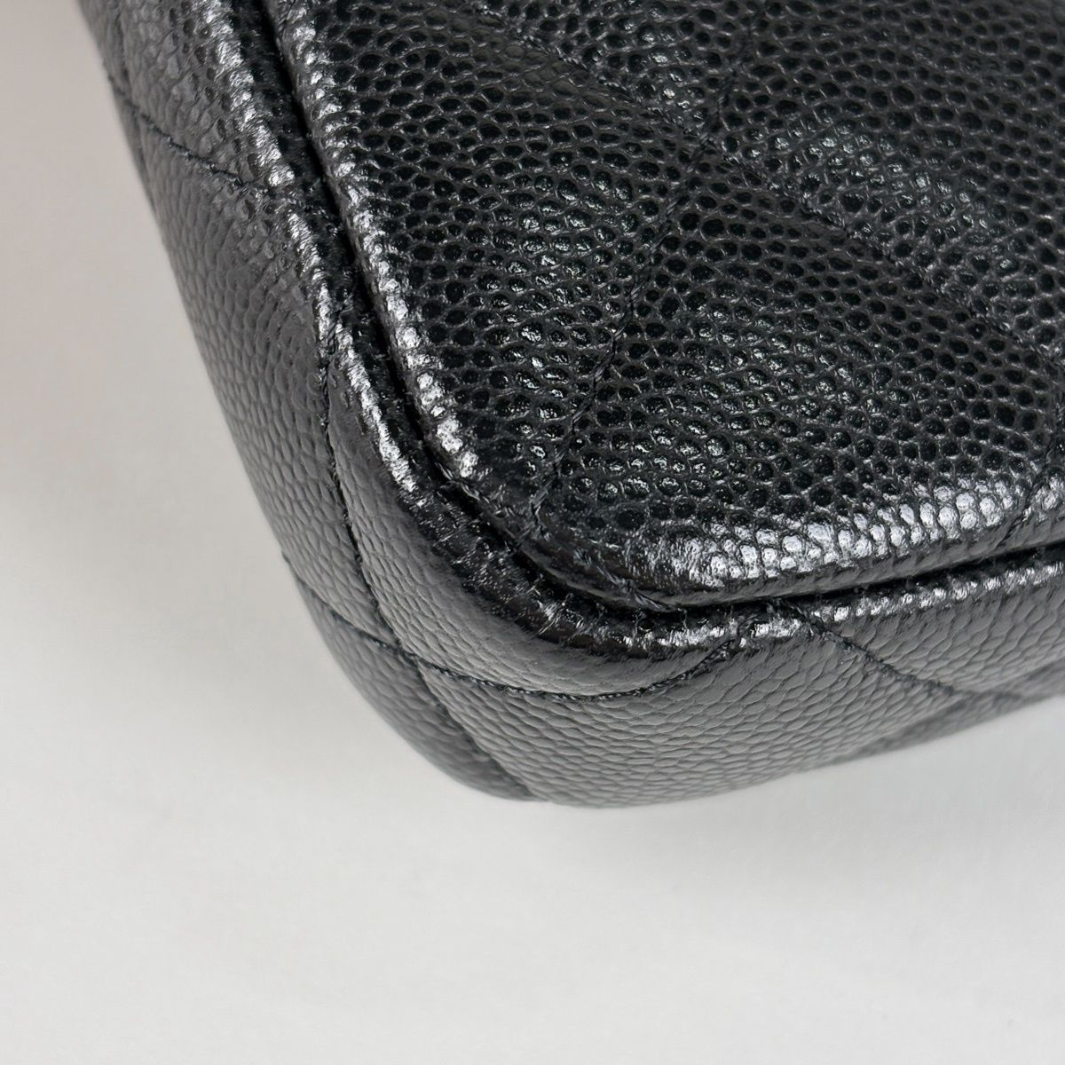 Chanel CC Logo Chain Shoulder Bag Quilted Phone Case Caviar Leather Black — view 3