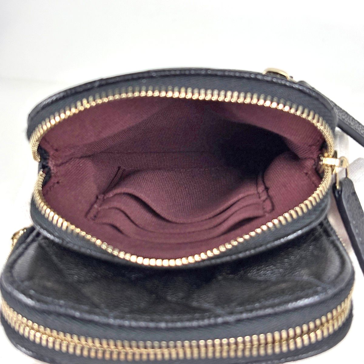 Chanel CC Logo Chain Shoulder Bag Quilted Phone Case Caviar Leather Black — view 6