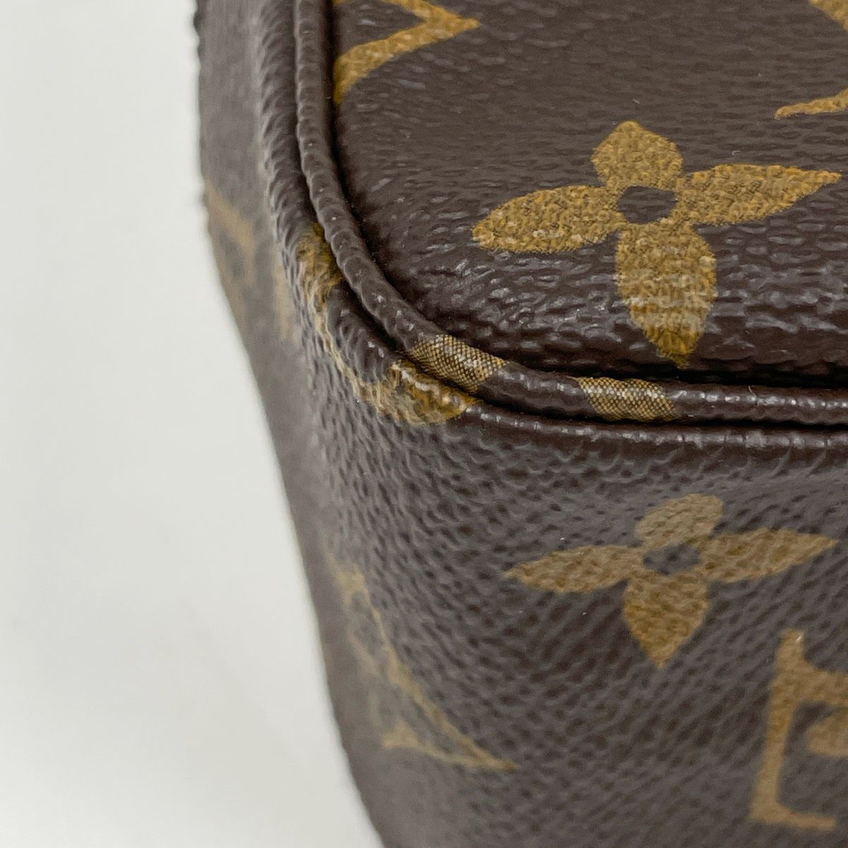 Louis Vuitton Trousse 23 Second Makeup Pouch Monogram Brown — view 3