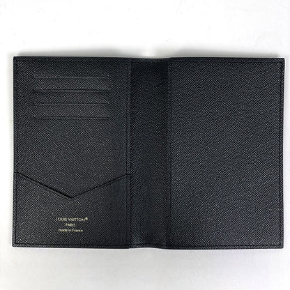 Louis Vuitton Couverture Passport Card Case Monogram Reverse Brown — view 5