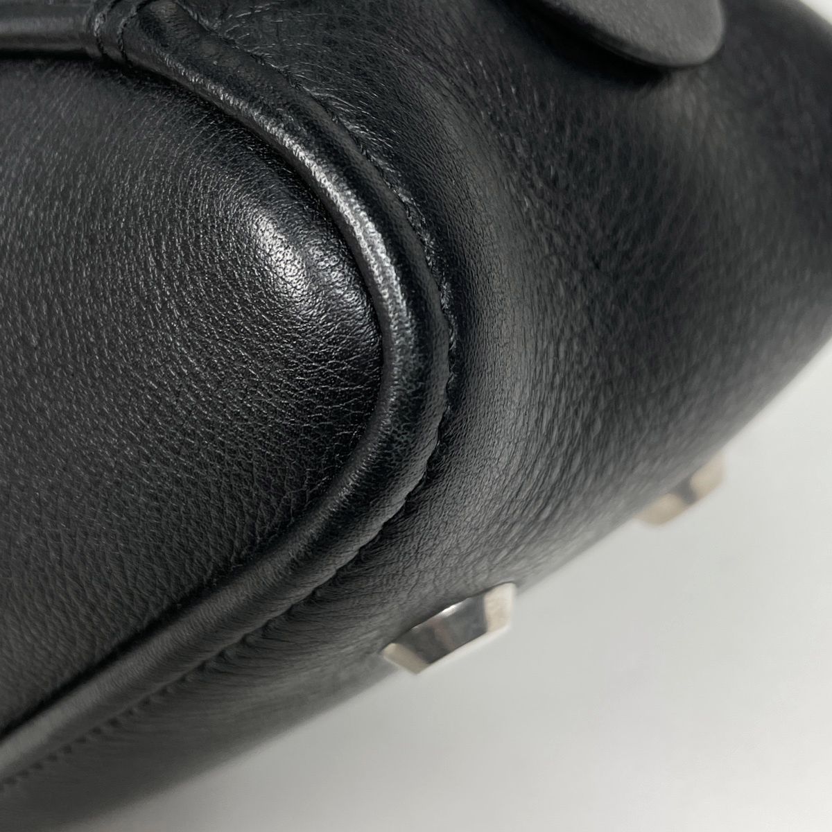 Balenciaga Triangle Duffle S Leather Black — view 3