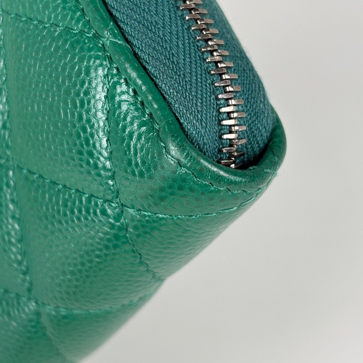 Chanel CC Logo Zip Around Wallet CC Round Zip Quilted Caviar Leather Green — view 3