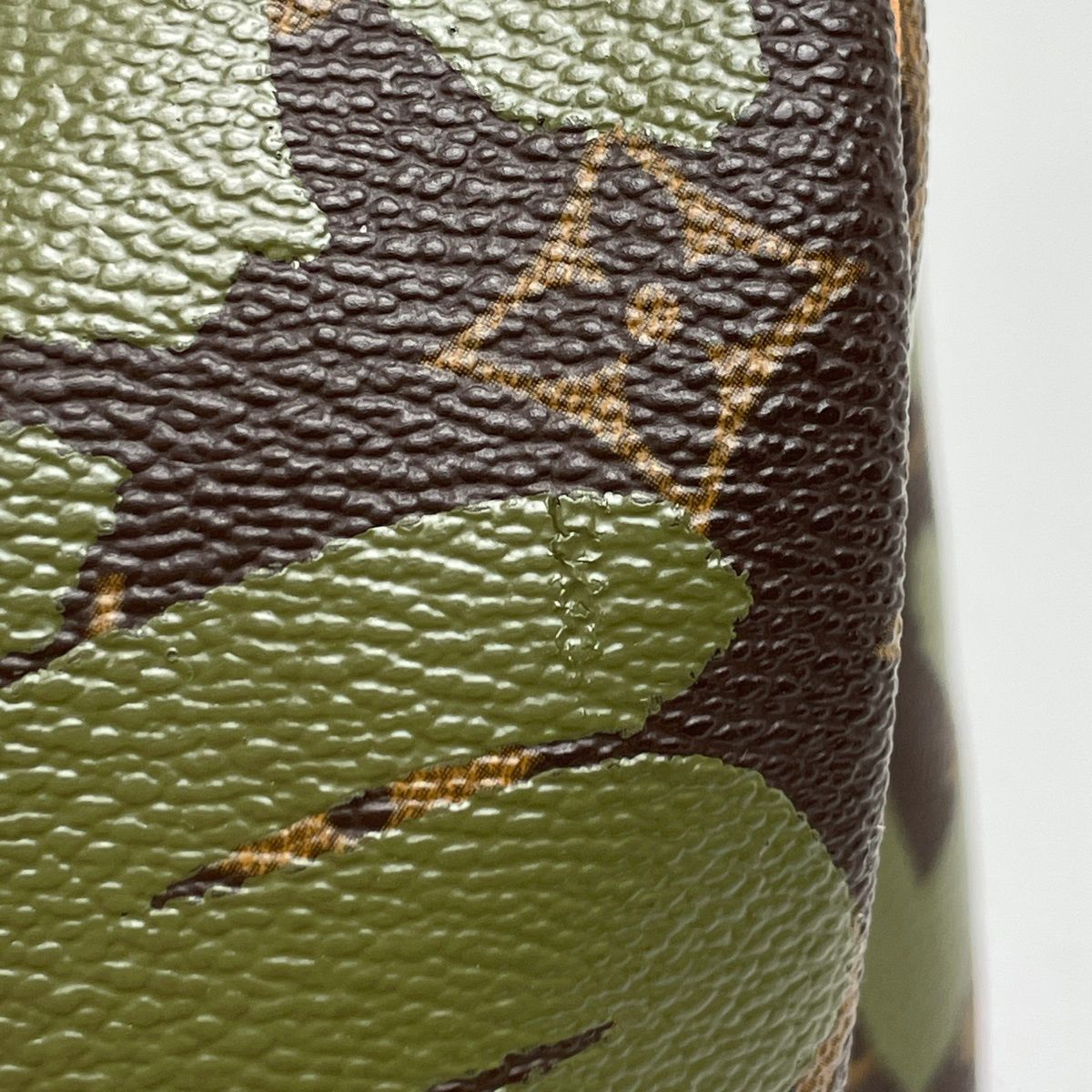 Louis Vuitton Keepall 50 Boston Bag Monogram Graffiti Khaki Brown — view 4