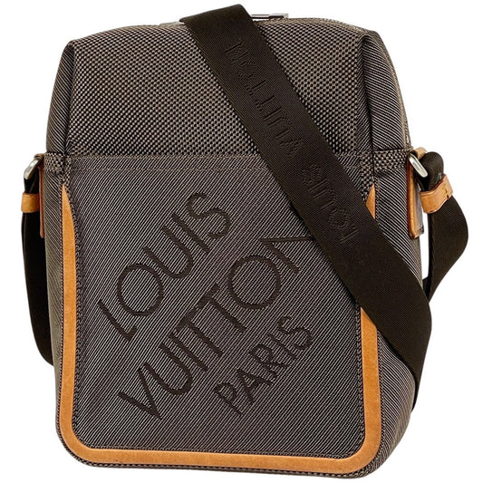 Louis Vuitton Shoulder Bag Damier Geant Tail
